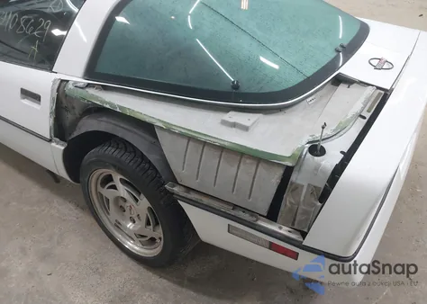 1990 Chevrolet Corvette z USA, uszkodzony, nr VIN 1G1YY238XL5116900